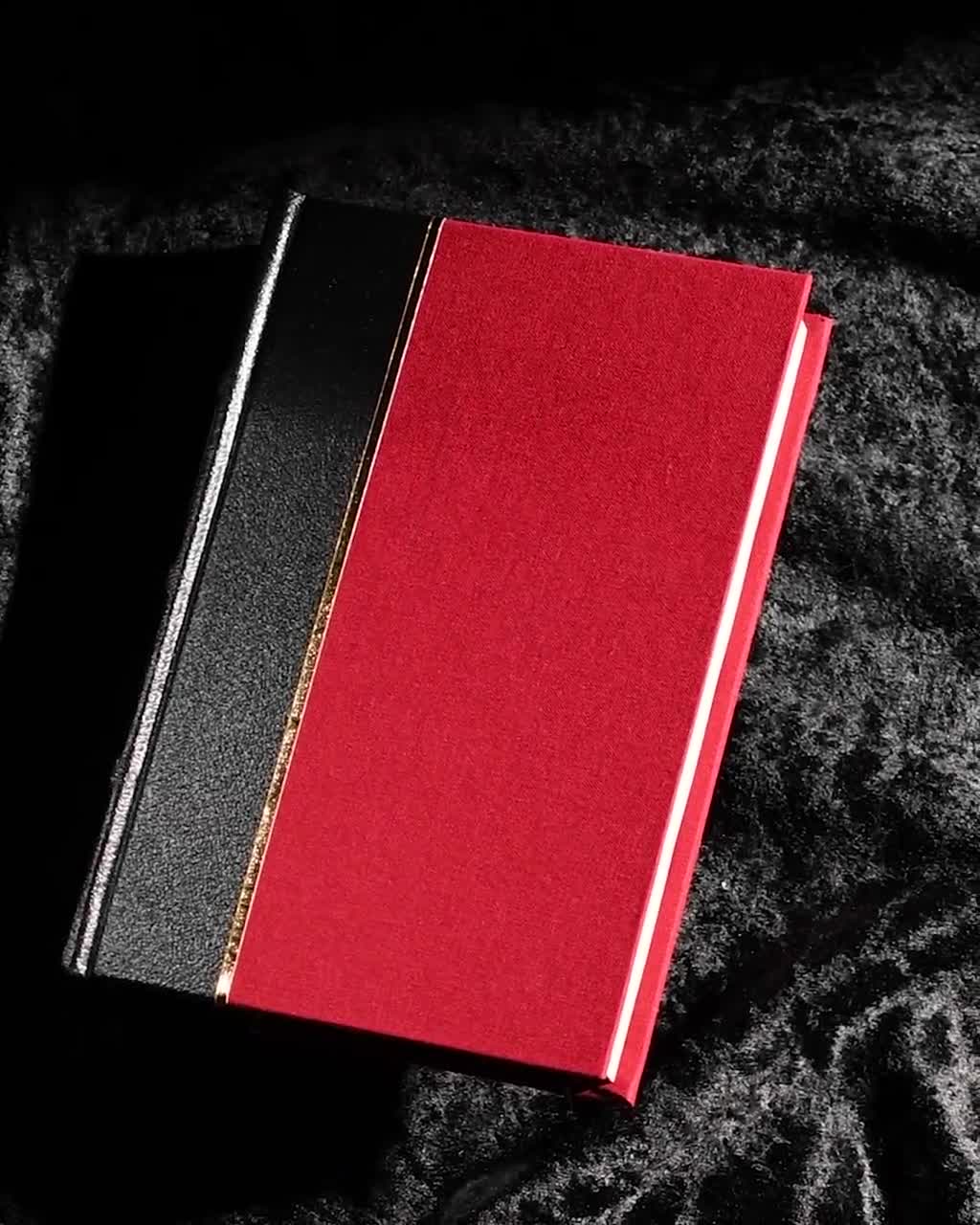 The Devil Wears Prada (leather-bound) Hardcover Book, Lauren